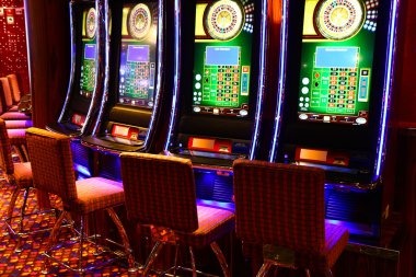 Live Baccarat table with dealer and cards at garuda138 terbaik